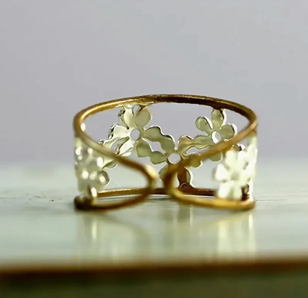 Ekskluzywny Wintageowy Projekt Biżuterii Emmaille Blumenring - Image 3